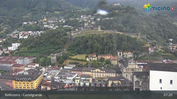 Archiv Foto Webcam Bellinzona - Castelgrande