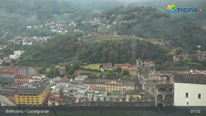 Archiv Foto Webcam Bellinzona - Castelgrande