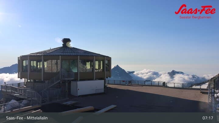 Archived image Webcam Saas-Fee (Mittelallalin)