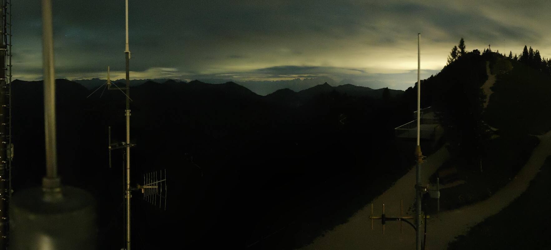 Archiv Foto Webcam Zwölferhorn im Salzkammergut