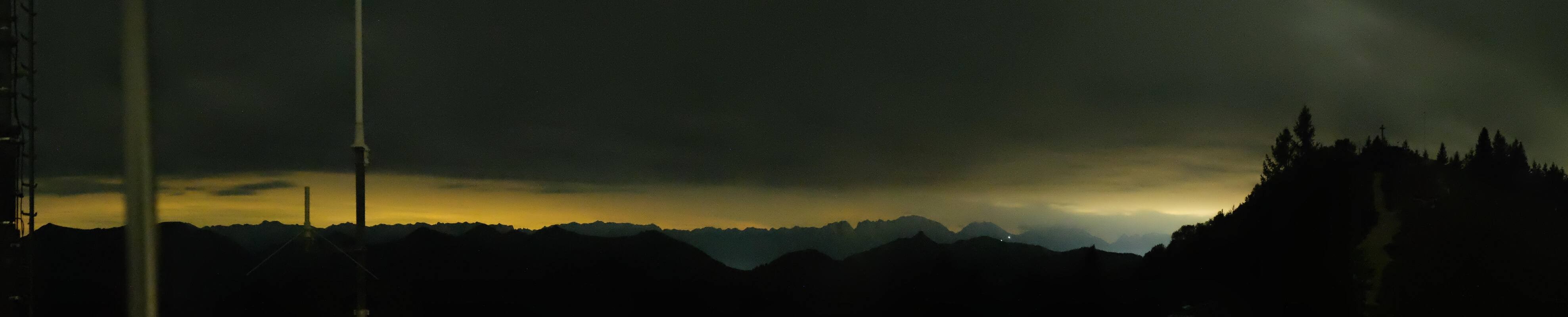 Archiv Foto Webcam Zwölferhorn im Salzkammergut