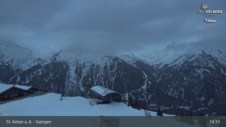 Archived image Webcam Gampen (Mountain Restaurant)