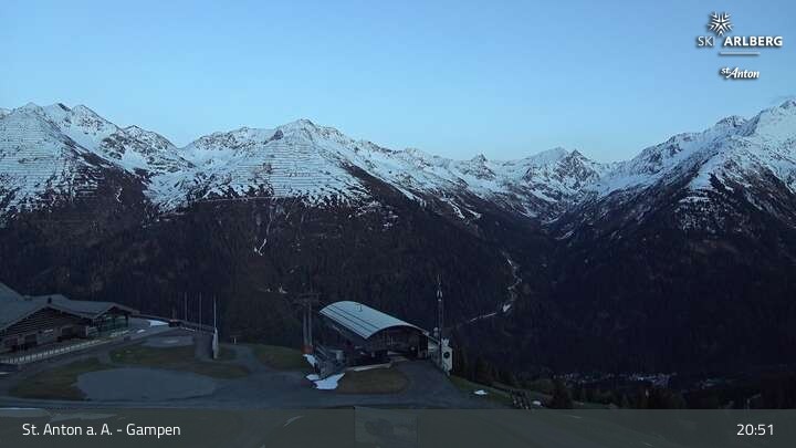 Archived image Webcam Gampen (Mountain Restaurant)