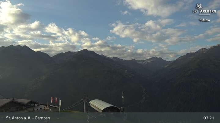 Archived image Webcam Gampen (Mountain Restaurant)