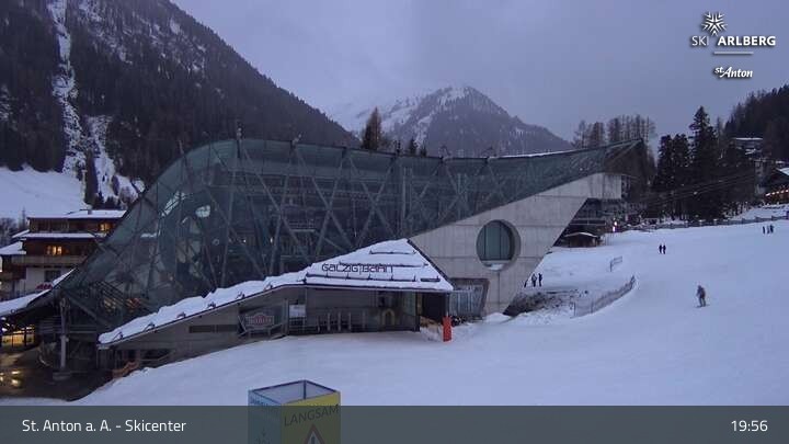 Archived image Webcam Base Station Galzigbahn