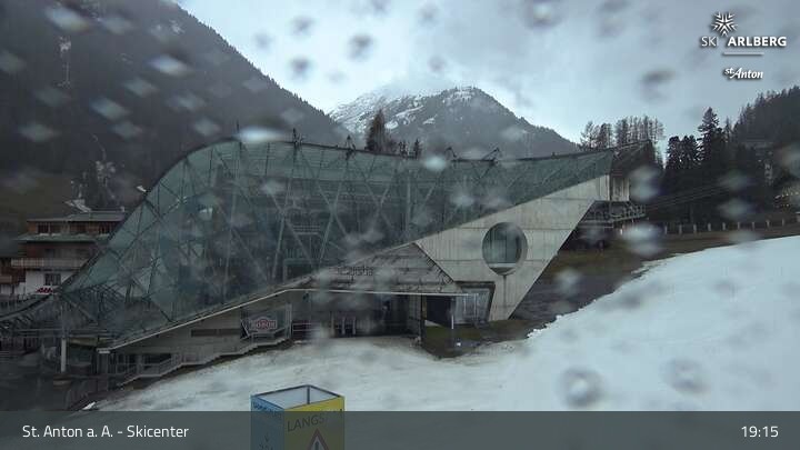 Archived image Webcam Base Station Galzigbahn