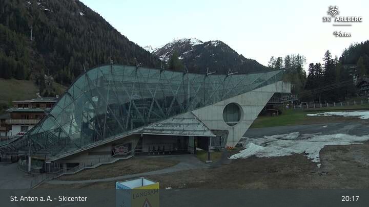 Archived image Webcam Base Station Galzigbahn