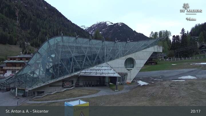 Archived image Webcam Base Station Galzigbahn