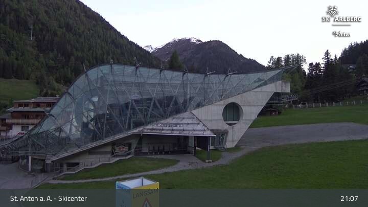 Archived image Webcam Base Station Galzigbahn