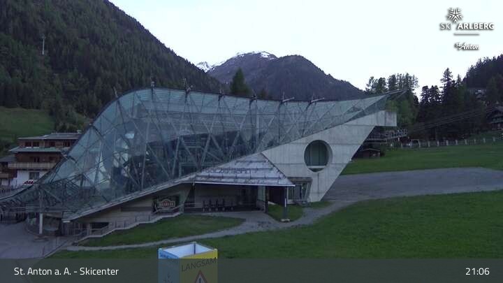 Archived image Webcam Base Station Galzigbahn