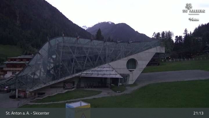 Archived image Webcam Base Station Galzigbahn
