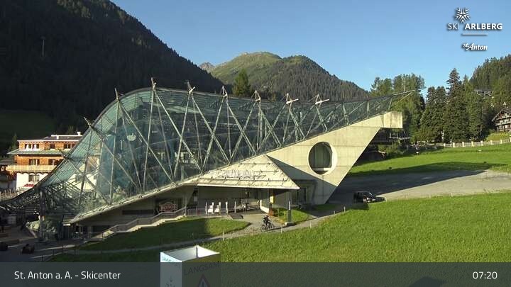 Archived image Webcam Base Station Galzigbahn