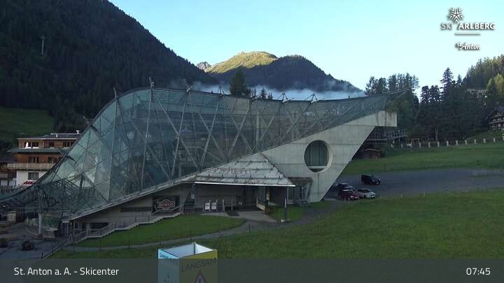 Archived image Webcam Base Station Galzigbahn