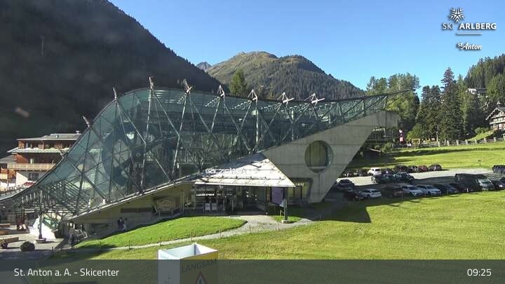 Archived image Webcam Base Station Galzigbahn