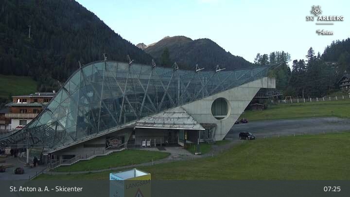 Archived image Webcam Base Station Galzigbahn