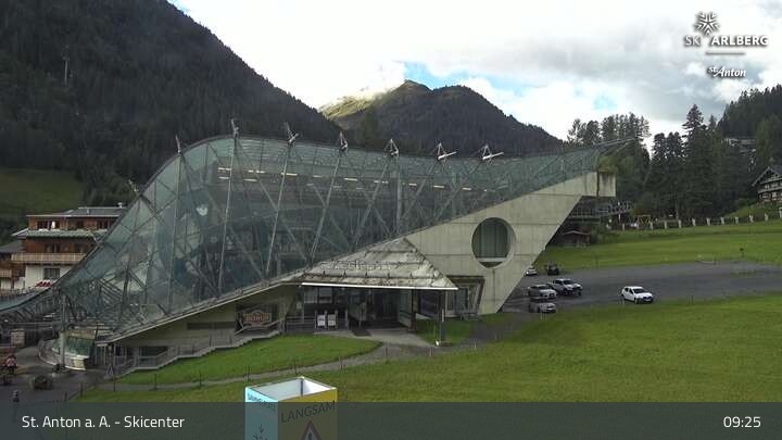 Archived image Webcam Base Station Galzigbahn