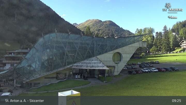 Archived image Webcam Base Station Galzigbahn