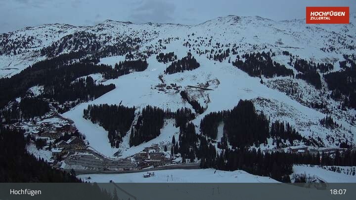 Archiv Foto Webcam Zillertal Parkplatz am Klausboden