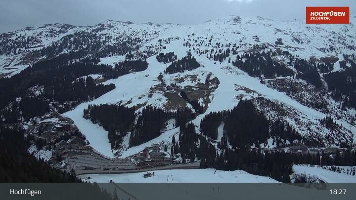Archiv Foto Webcam Zillertal Parkplatz am Klausboden