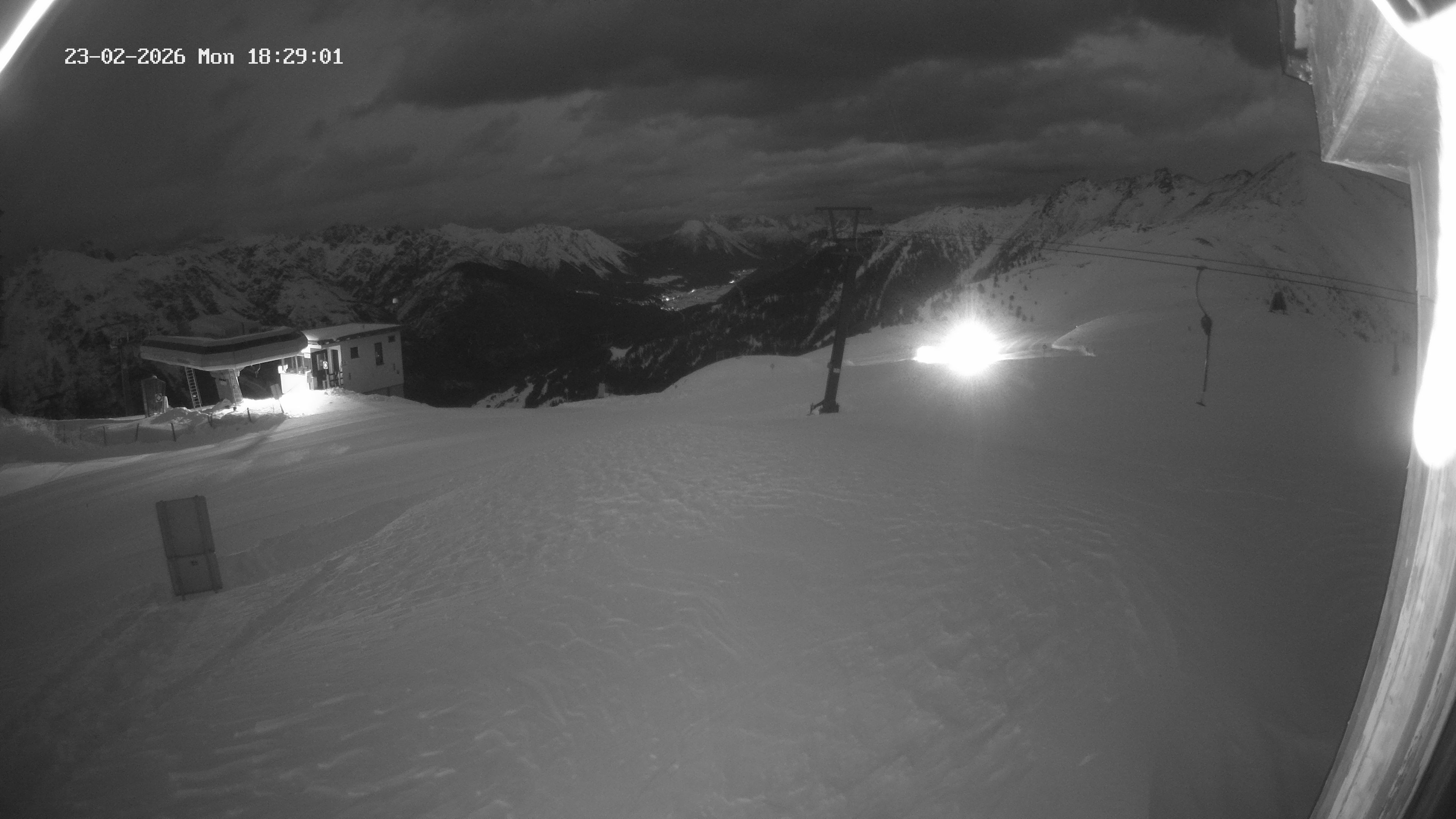 Archiv Foto Webcam Bergstation Venetbahn in Landeck