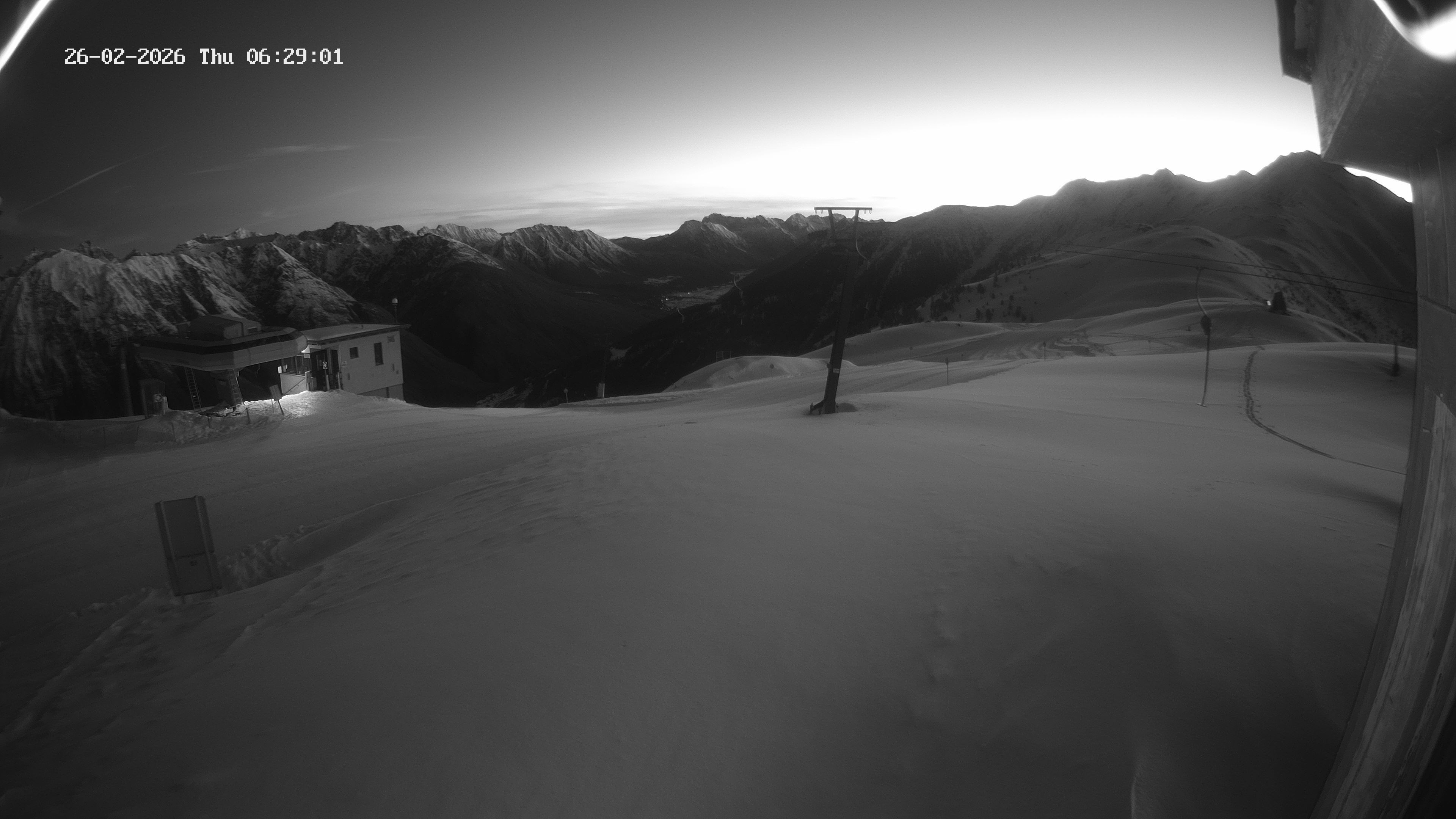 Archiv Foto Webcam Bergstation Venetbahn in Landeck