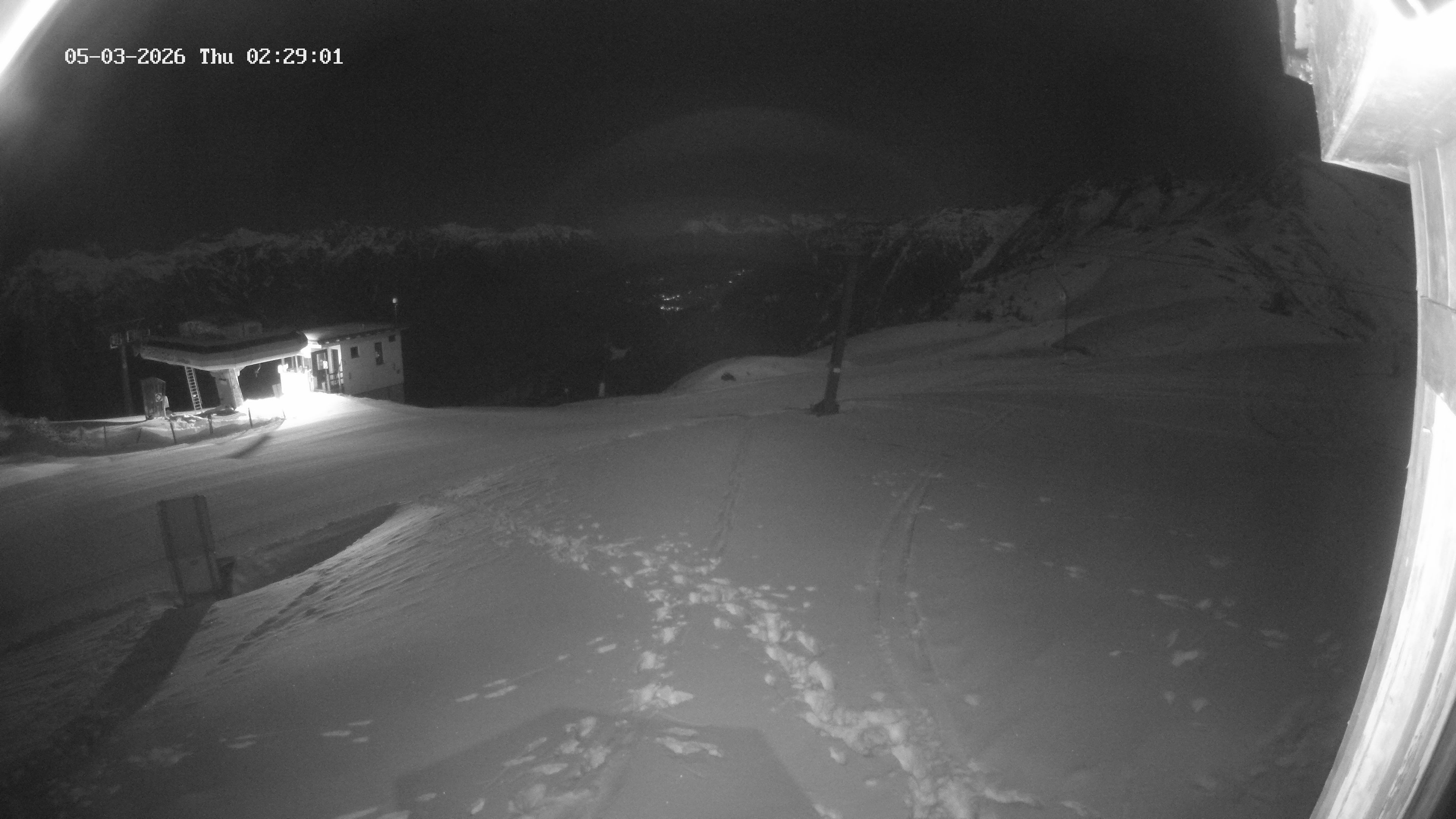 Archived image Webcam Upper Station of the Venetbahn in Landeck