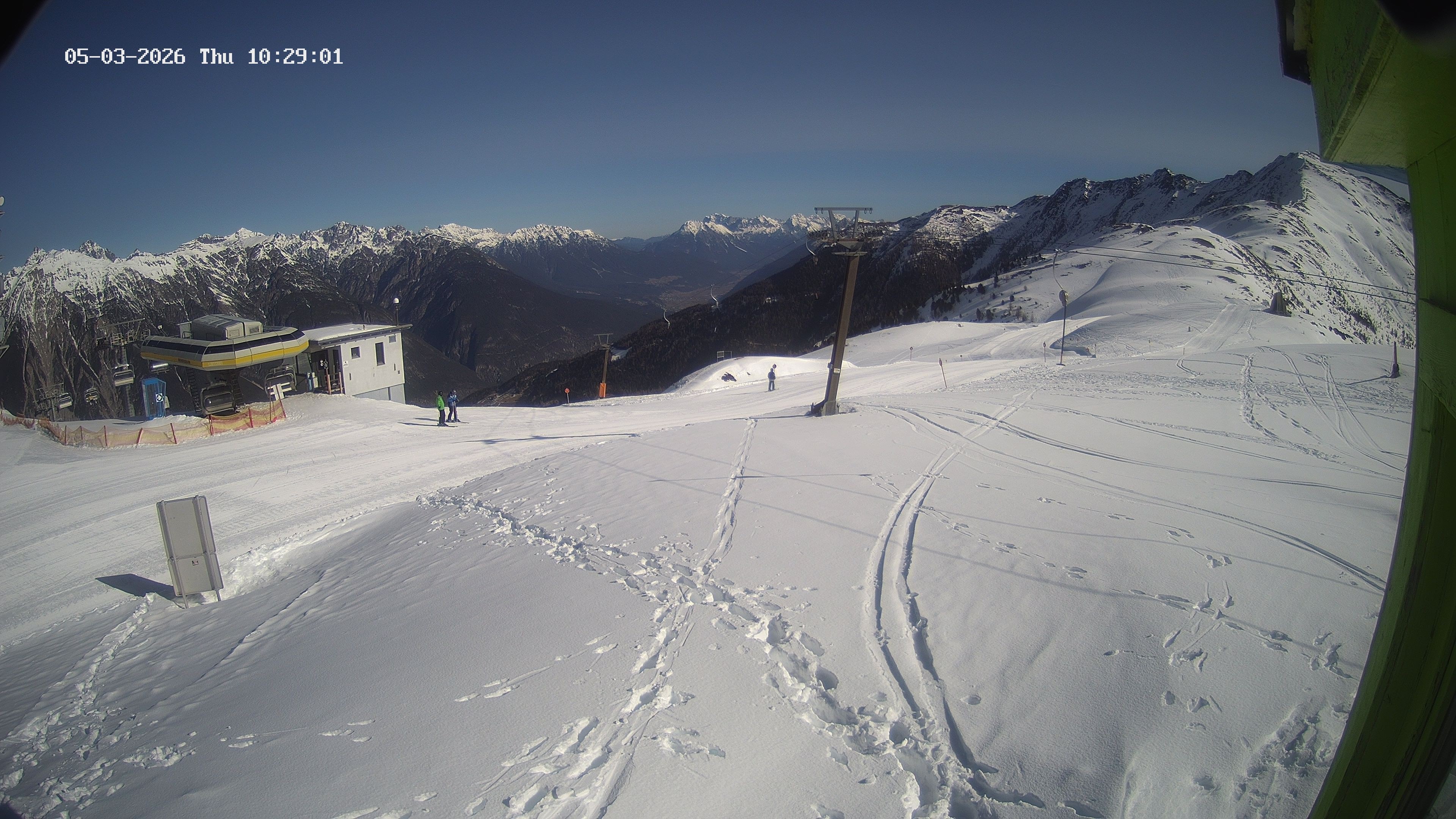 Archived image Webcam Upper Station of the Venetbahn in Landeck