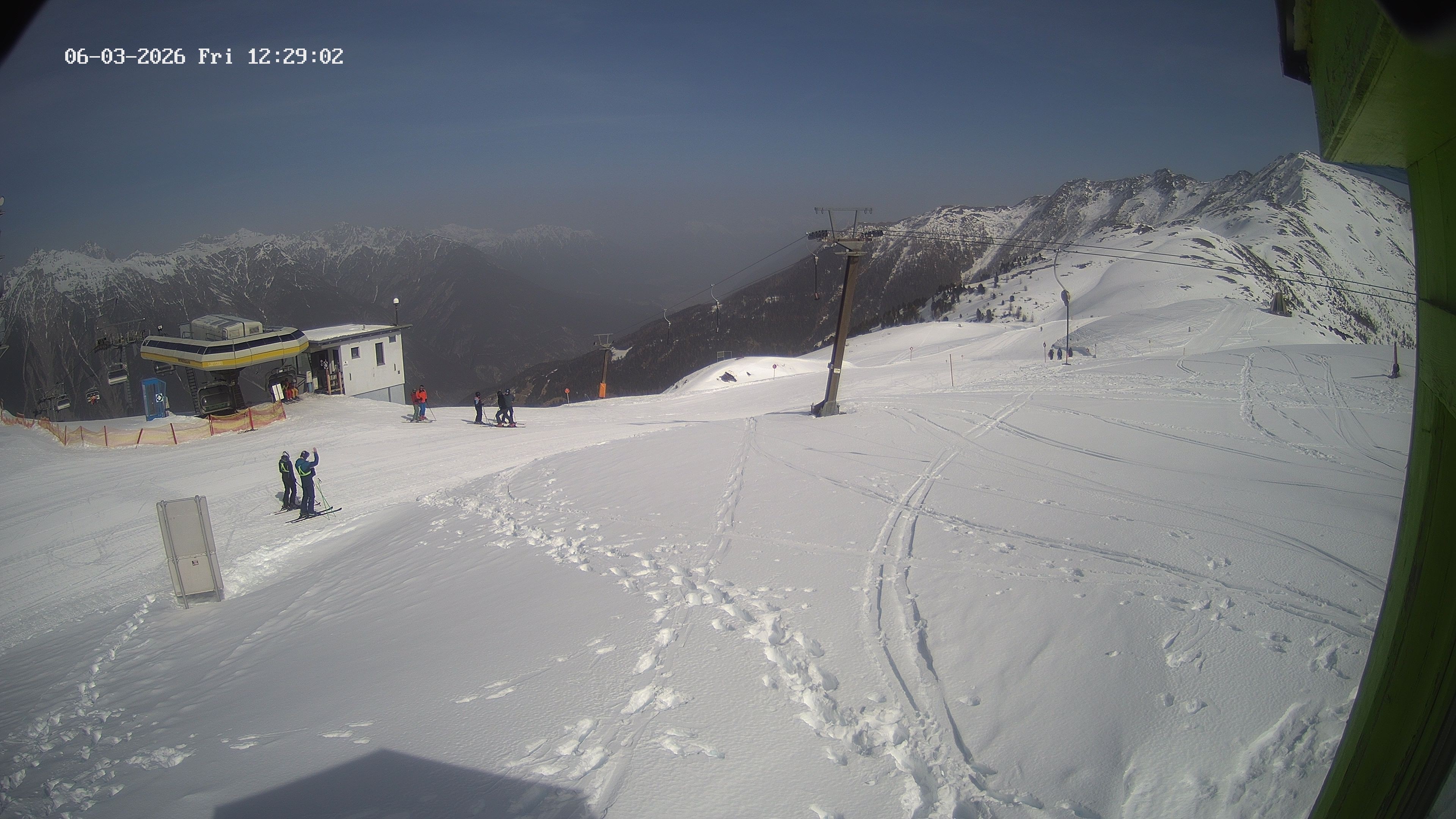 Archived image Webcam Upper Station of the Venetbahn in Landeck