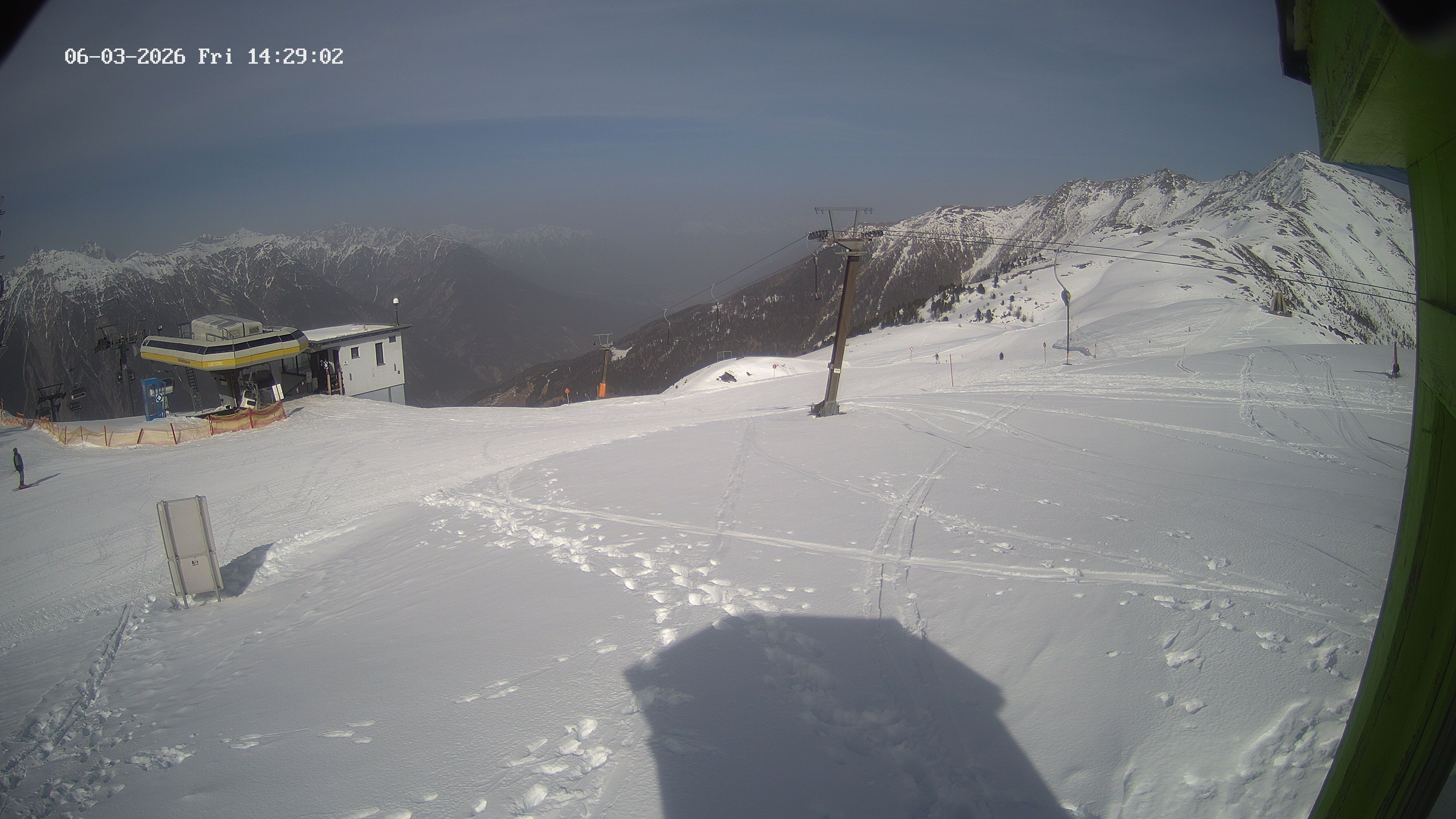 Archived image Webcam Upper Station of the Venetbahn in Landeck