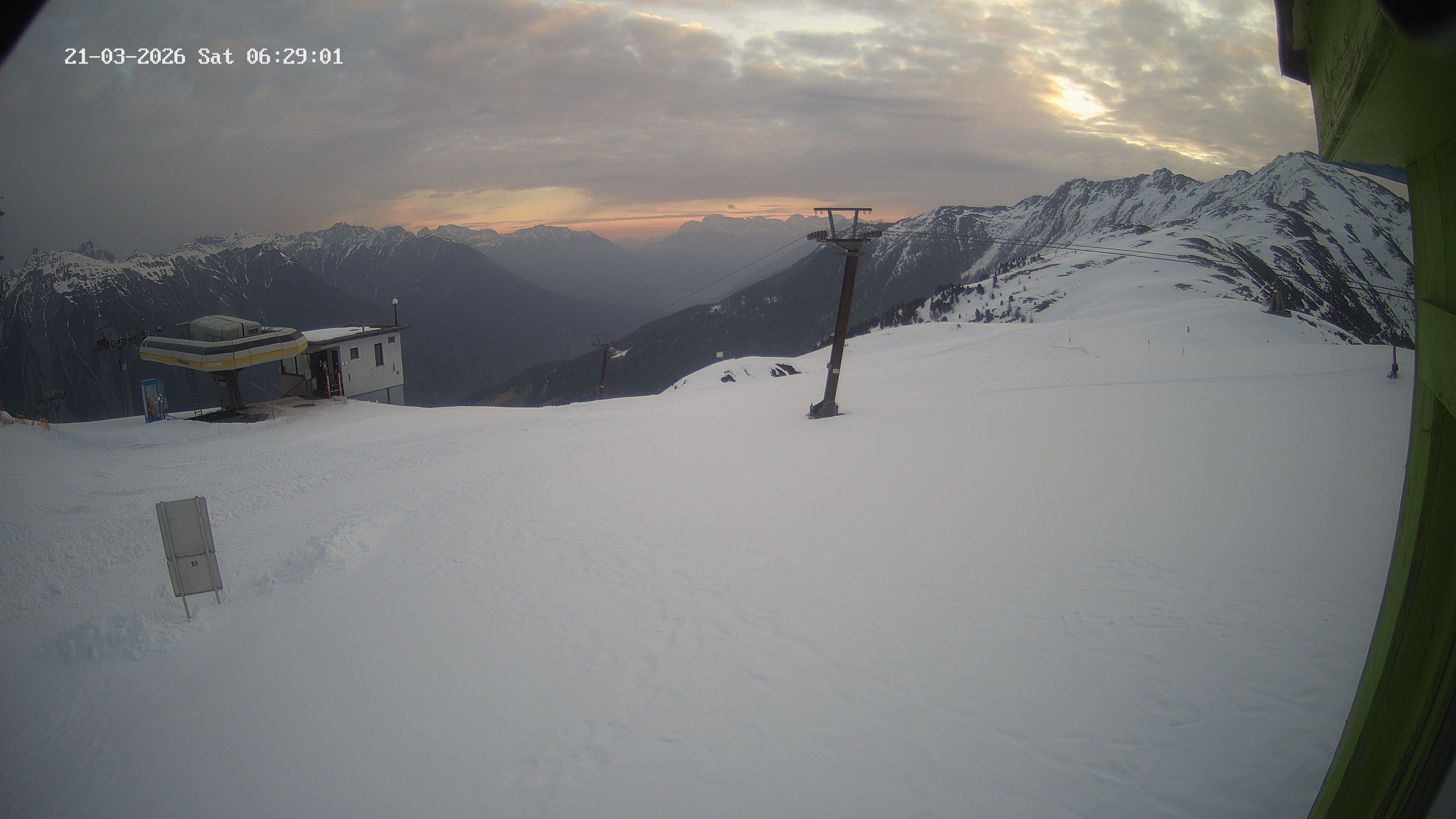Archiv Foto Webcam Bergstation Venetbahn in Landeck