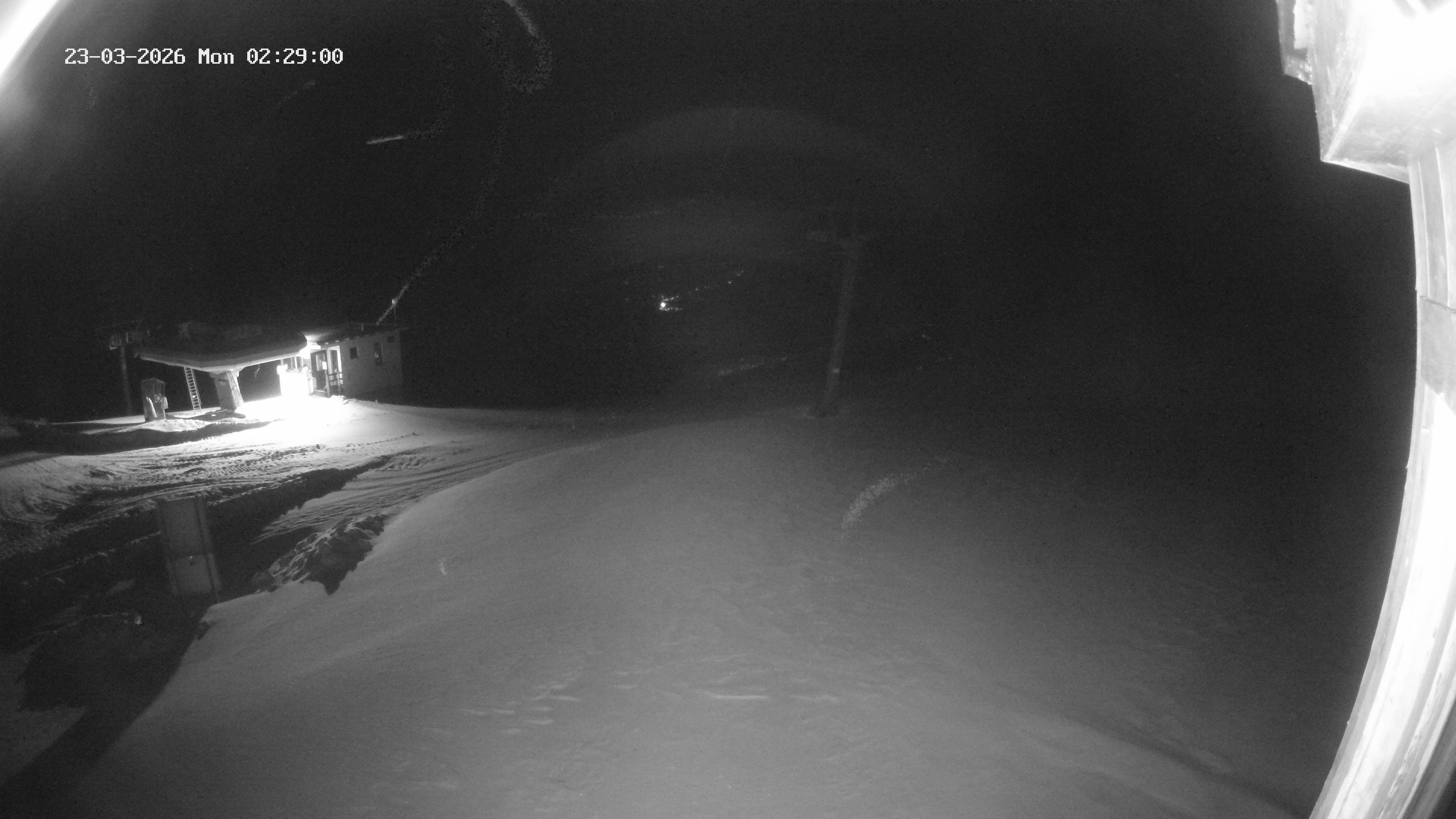 Archived image Webcam Upper Station of the Venetbahn in Landeck