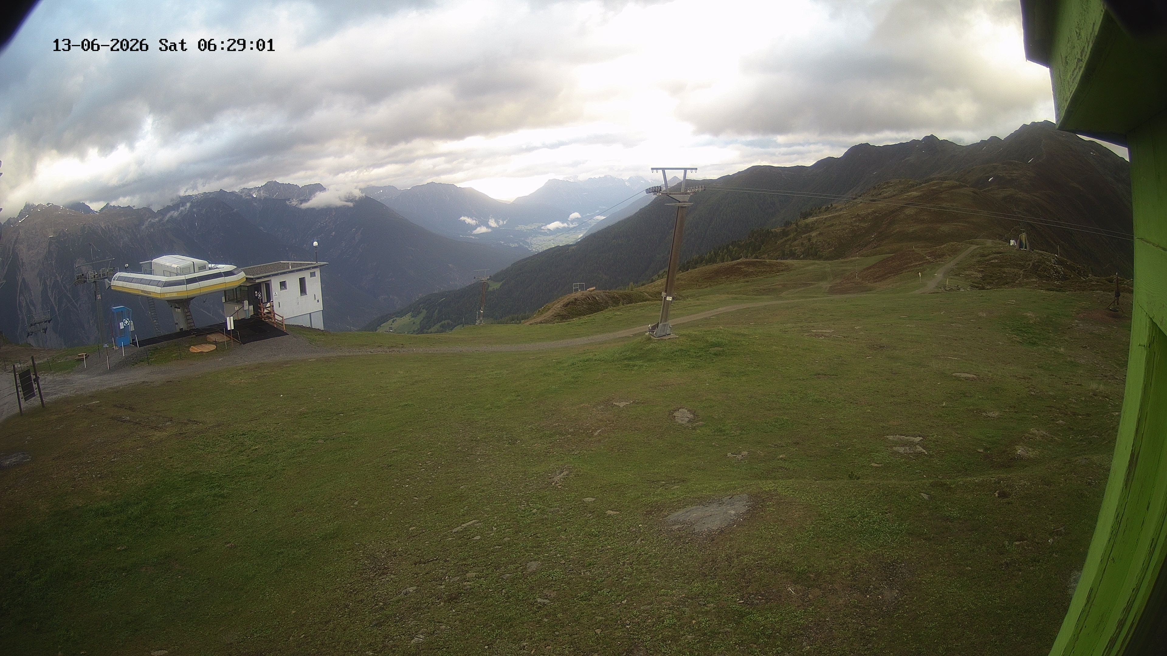 Archiv Foto Webcam Bergstation Venetbahn in Landeck
