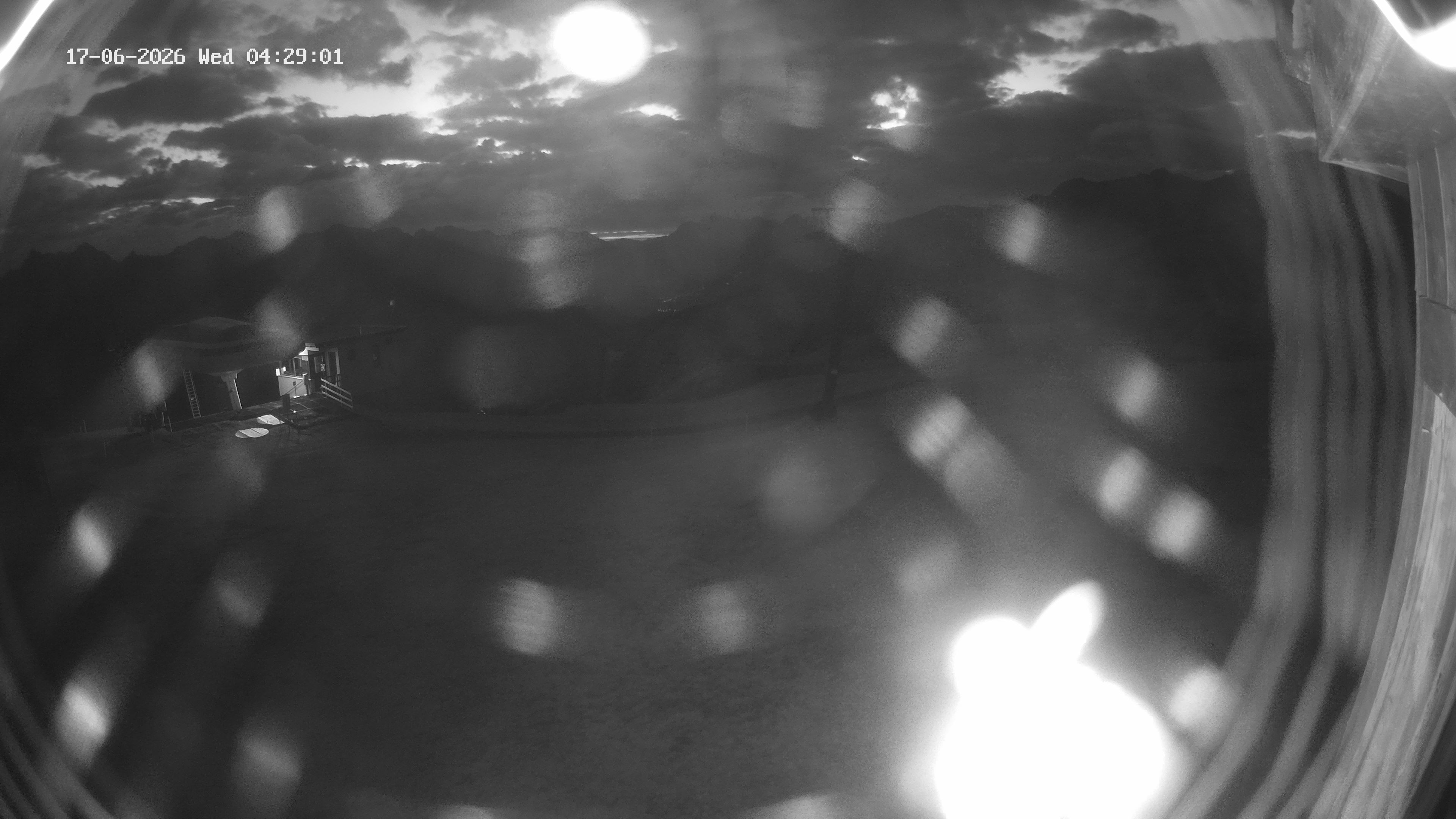 Archiv Foto Webcam Bergstation Venetbahn in Landeck