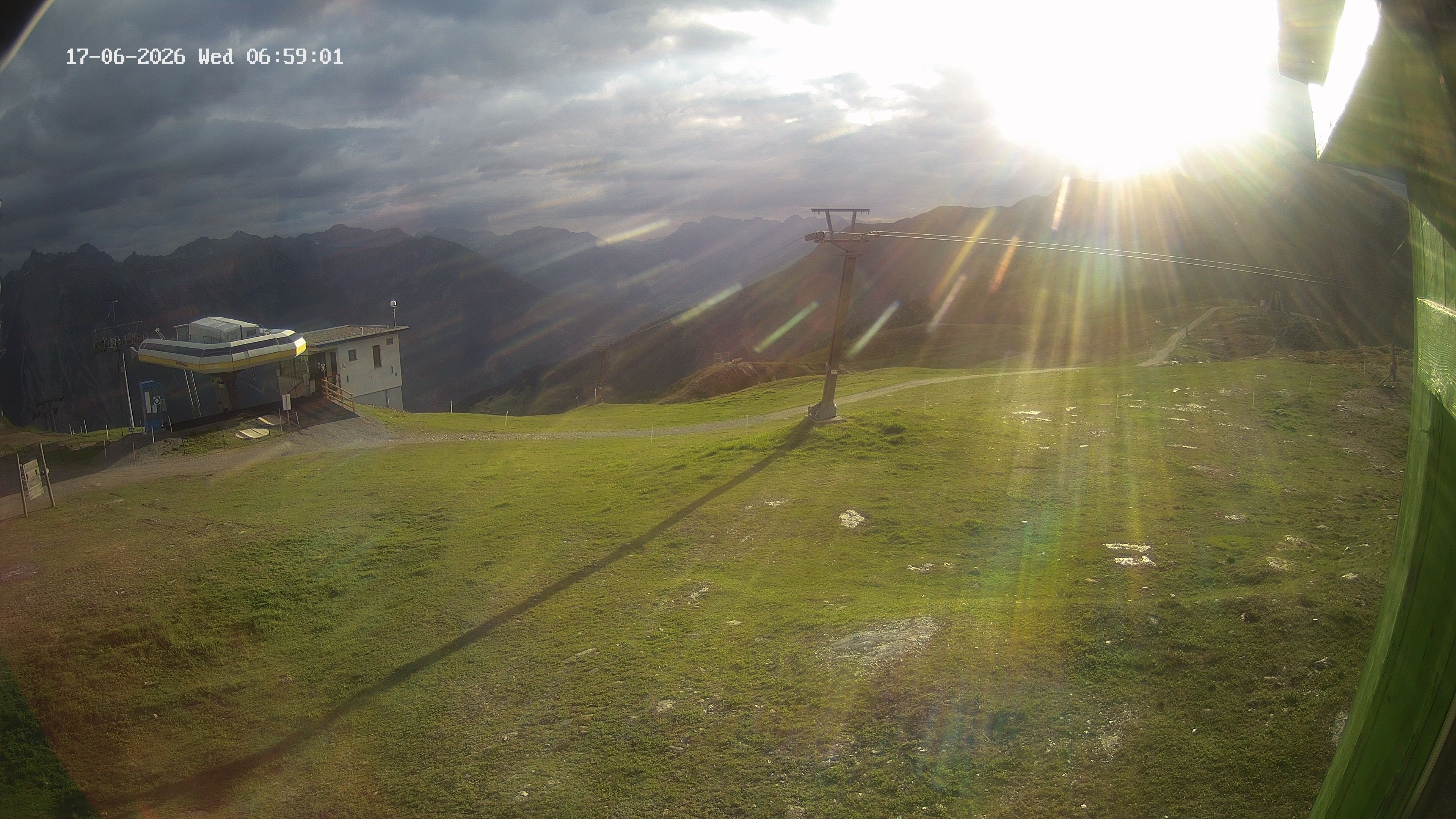 Archiv Foto Webcam Bergstation Venetbahn in Landeck