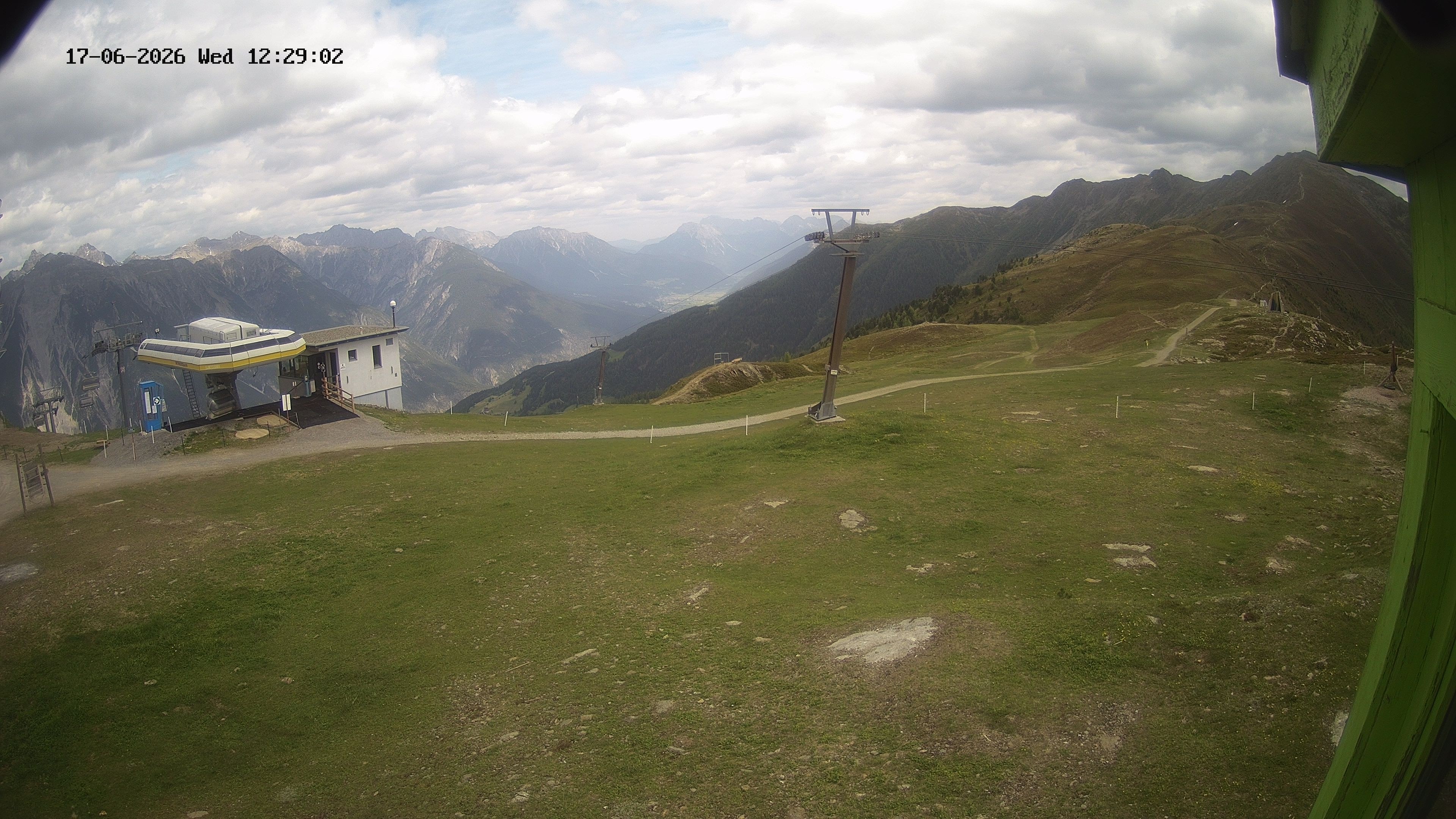 Archiv Foto Webcam Bergstation Venetbahn in Landeck