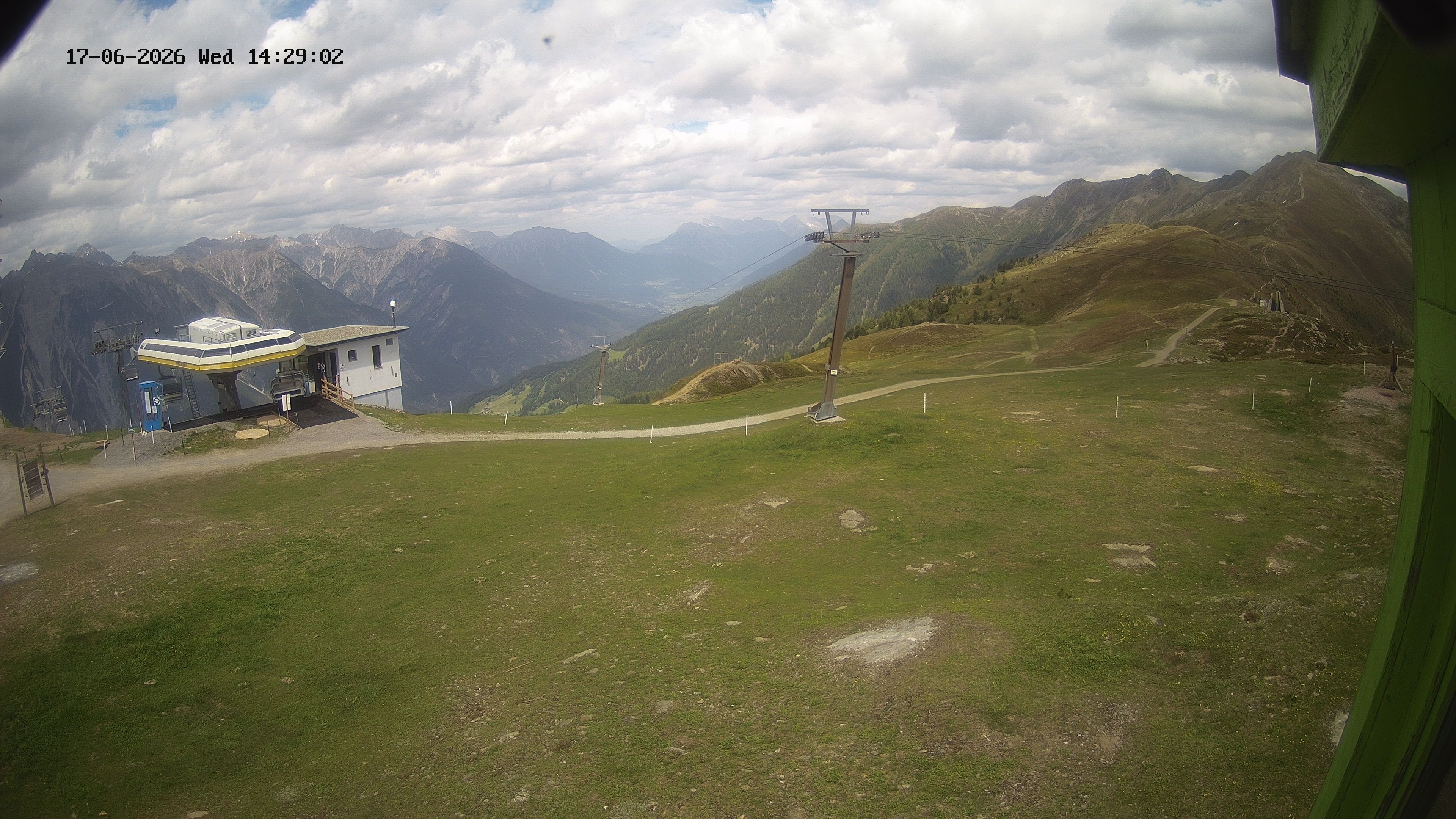 Archiv Foto Webcam Bergstation Venetbahn in Landeck