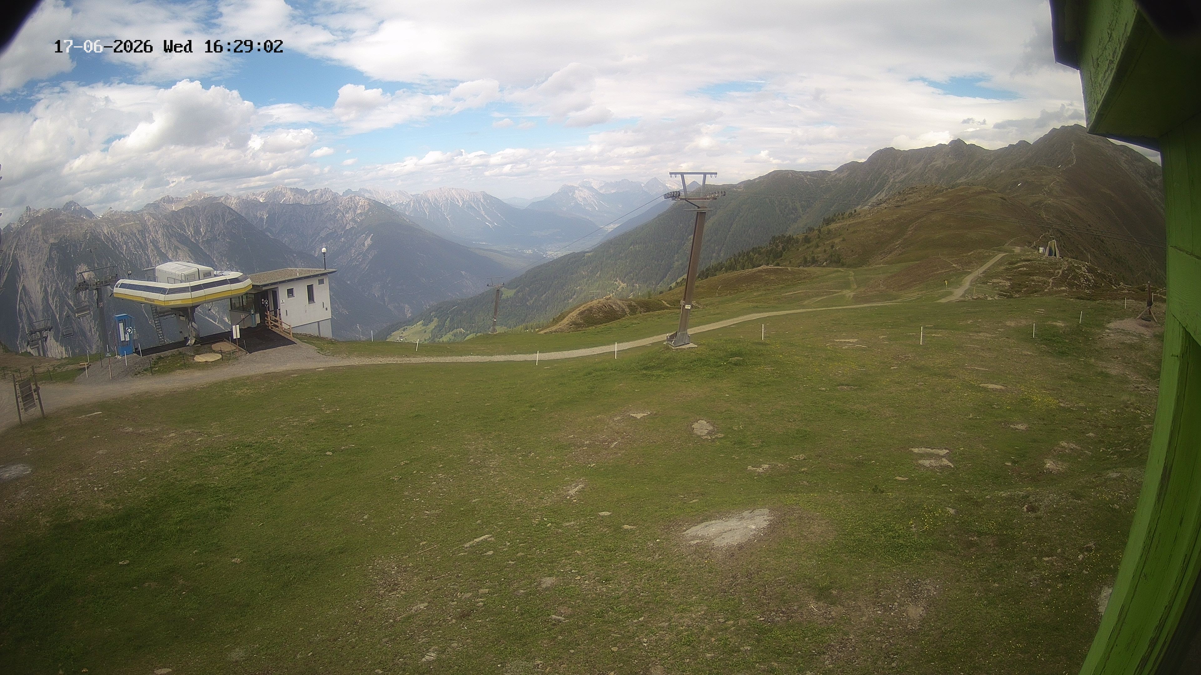 Archiv Foto Webcam Bergstation Venetbahn in Landeck
