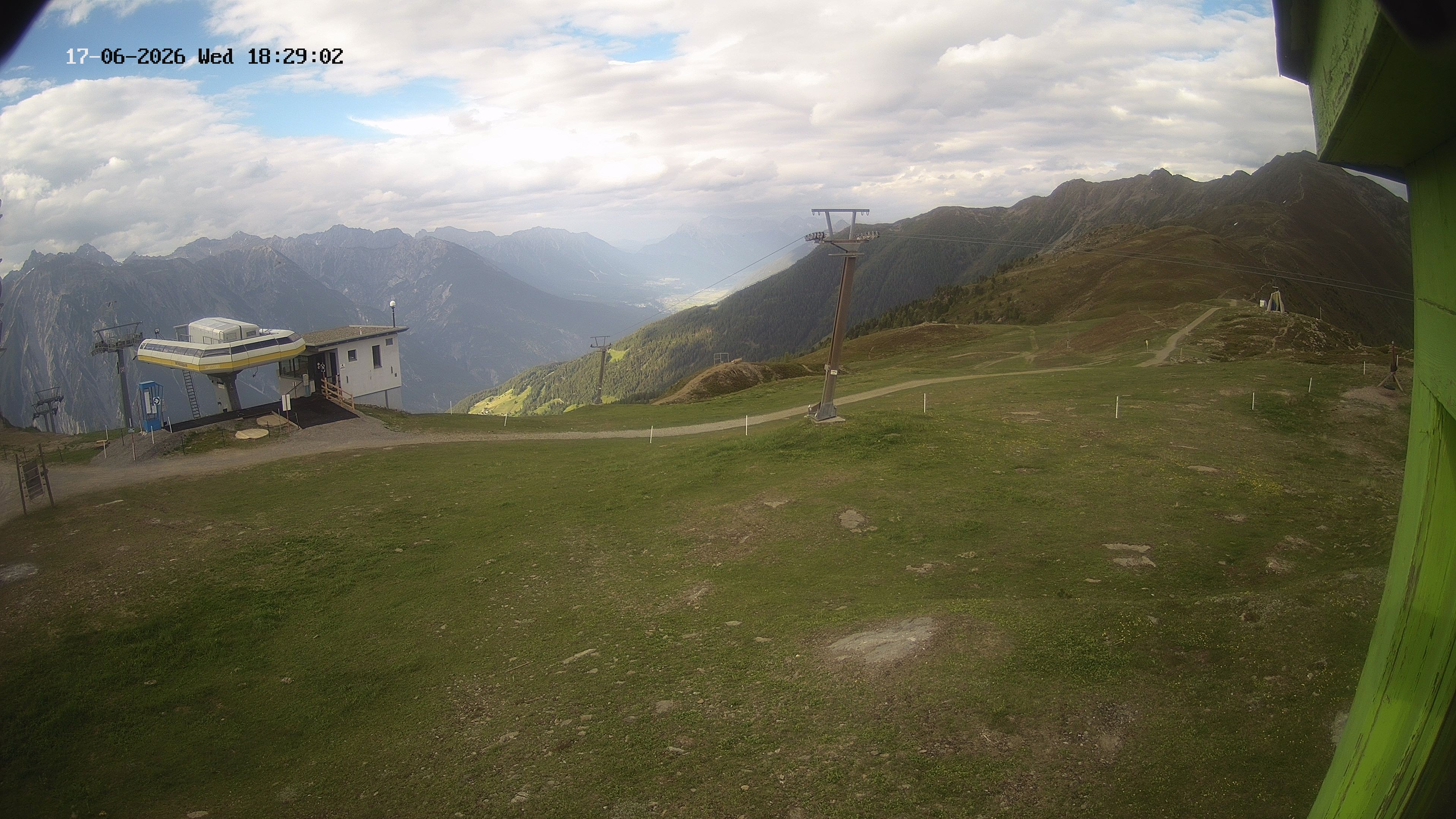 Archiv Foto Webcam Bergstation Venetbahn in Landeck