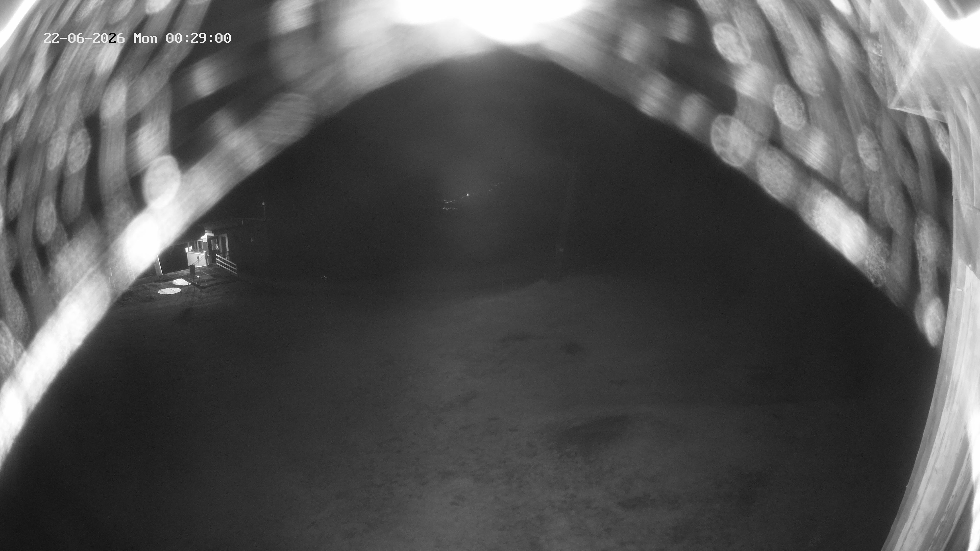 Archived image Webcam Upper Station of the Venetbahn in Landeck