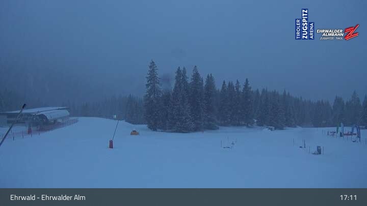Archiv Foto Webcam Sicht auf das Kinderland an der Ehrwalder Alm