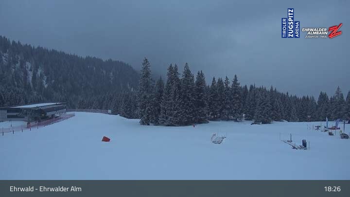 Archiv Foto Webcam Sicht auf das Kinderland an der Ehrwalder Alm