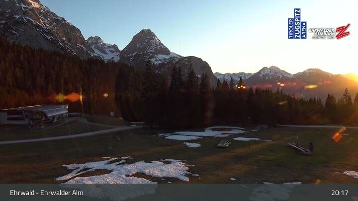 Archiv Foto Webcam Sicht auf das Kinderland an der Ehrwalder Alm