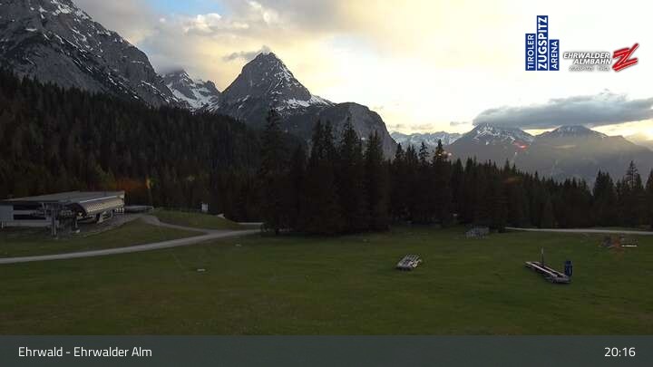Archived image Webcam View of Ehrwalder Alm
