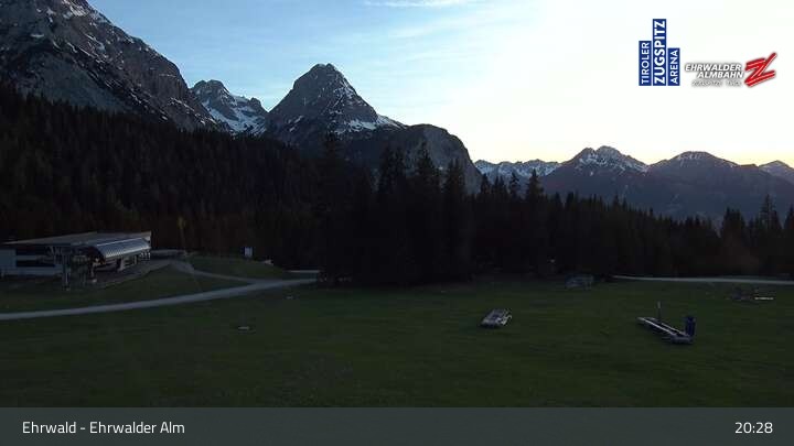 Archiv Foto Webcam Sicht auf das Kinderland an der Ehrwalder Alm