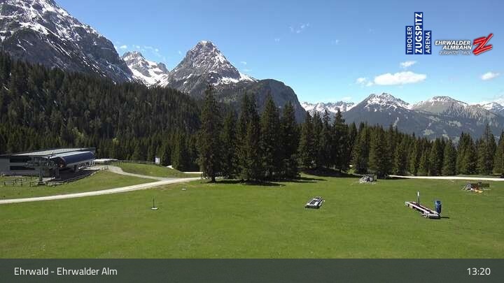 Archiv Foto Webcam Sicht auf das Kinderland an der Ehrwalder Alm