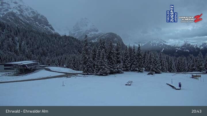 Archiv Foto Webcam Sicht auf das Kinderland an der Ehrwalder Alm