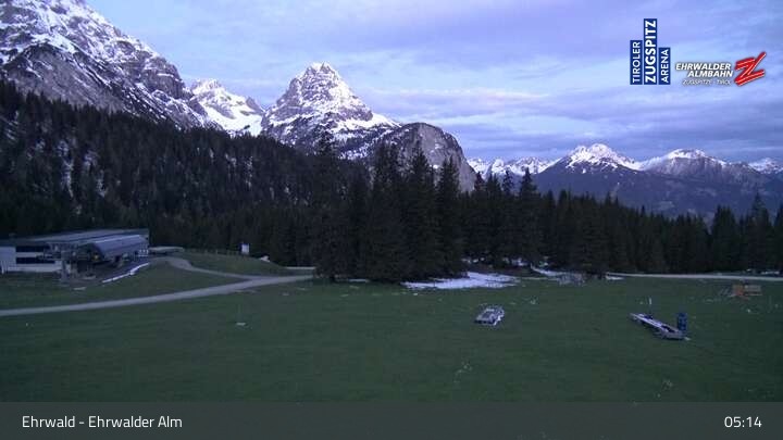Archiv Foto Webcam Sicht auf das Kinderland an der Ehrwalder Alm