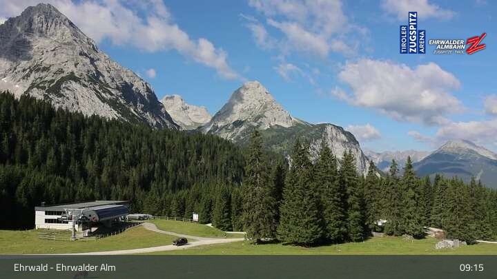 Archiv Foto Webcam Sicht auf das Kinderland an der Ehrwalder Alm
