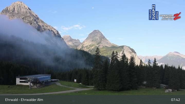 Archiv Foto Webcam Sicht auf das Kinderland an der Ehrwalder Alm