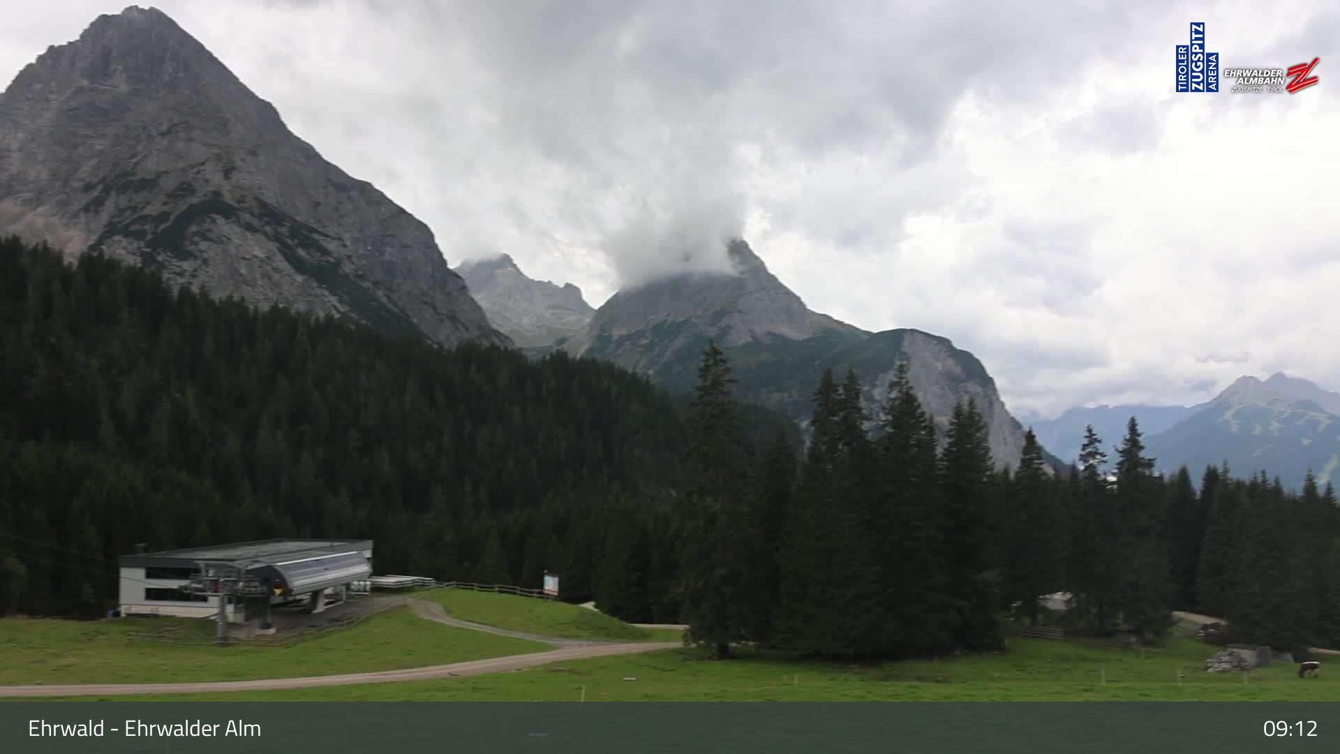 Archiv Foto Webcam Sicht auf das Kinderland an der Ehrwalder Alm